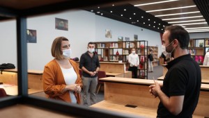 Gençler istedi, Hürriyet Kütüphanenin saatini uzattı