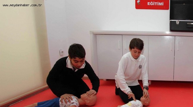 Karşıyaka Belediyesi'nden ilkyardım kursları