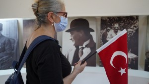 Karşıyaka'da "Zafere Giden Yolculuk" Sergisi Sanatseverle Buluştu