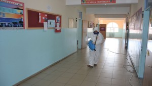 KEÇİÖREN'DE 327 OKUL YÜZ YÜZE EĞİTİM İÇİN DEZENFEKTE EDİLDİ