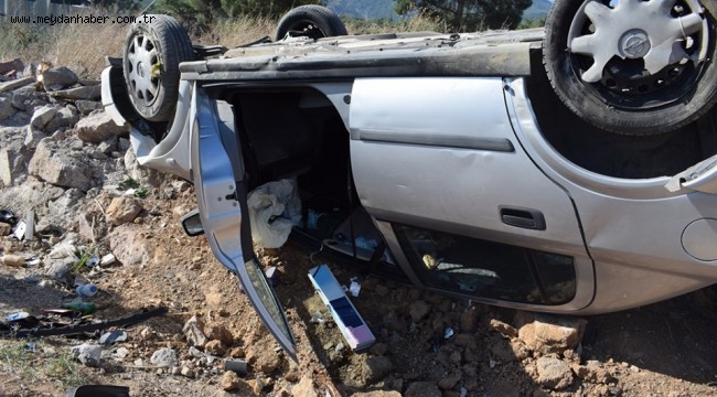 KEMALPAŞA'DA TRAFİK KAZASI: 3 YARALI