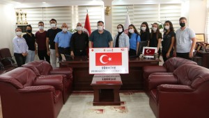 KINIK HALK OYUNLARI EKİBİNDEN BAŞKAN DOĞRUER'E ZİYARET