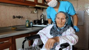 Kocaeli Belediyesi Evde bakım hizmeti yüzleri güldürüyor  