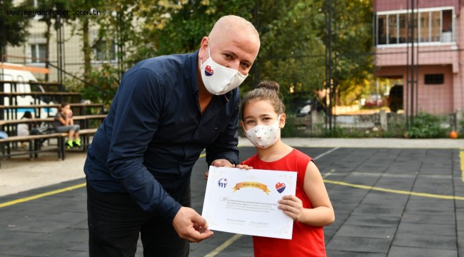 Minik basketbolcuların sertifika heyecanı