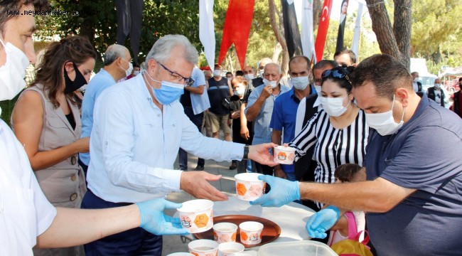 Ödemiş Belediyesi'nden aşure ikramı 