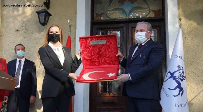 TÜRKİYE'NİN İLK BAYRAK MÜZESİ AÇILDI