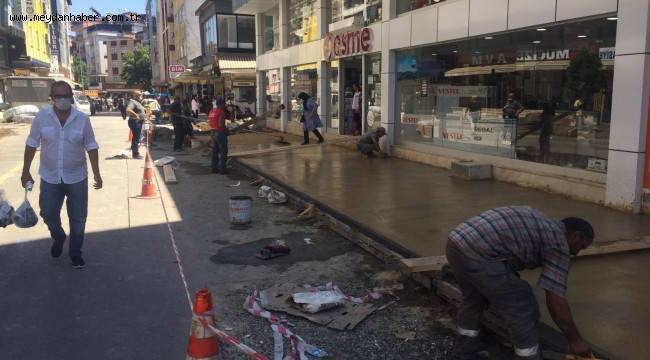 ÜNYE'NİN KALDIRIMLARI YENİLENİYOR