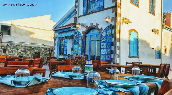 Urla'da Sit Alanına İnşa Edilen Taş Bina Yıkıldı