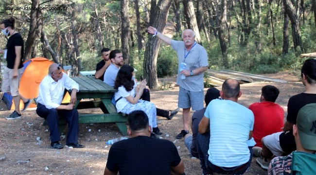 Usta oyuncular Bornova'da gençlerle buluştu