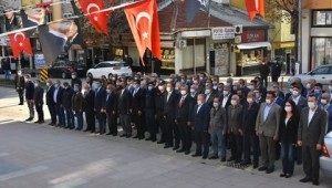 19 EKİM MUHTARLAR GÜNÜ SEBEBİYLE ÇELENK SUNMA TÖRENİ GERÇEKLEŞTİRİLDİ