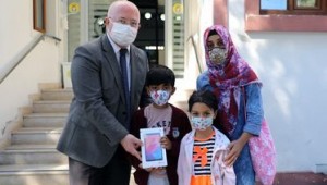 Başkan Gümüş'ten Öğrencilere Tablet