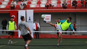 Bayraklı'da 'Ayak Tenisi Turnuvası' sonuçlandı