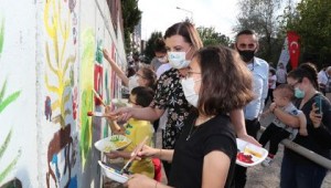Çocuklardan Fatma ablalarıyla İzmit'in duvarlarına renkli dokunuşlar
