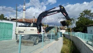 Erdelli Mahallesi'nde bin 500 metre dere temizlendi