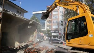 Mehmet Ali Paşa'daki tehlike oluşturan trafo yıkıldı!