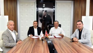 Muratpaşa'da taksi durakları tek tip oluyor