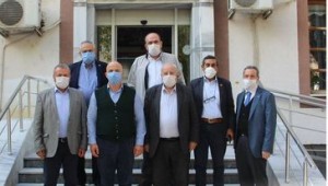 S.S ALPULLU PANCAR EKİCİLERİ KOOPERATİFİ YÖNETİM KURULU BAŞKANI VE PANKOBİRLİK GENEL BAŞKAN YARDIMCISI, SARAY SÜT ÜRETİCİLER BİRLİĞİ BAŞKANI ERKİŞ'İ MAKAMIMINDA ZİYARET ETTİLER