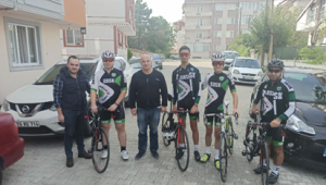 SARAY BELEDİYE BAŞKANI ÖZGEN ERKİŞ, BİSİKLET EKİBİ İLE SABAH KAHVALTISINDA BİR ARAYA GELDİLER