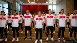 A Milli Takım Büyük Önder Atatürk'ü andı