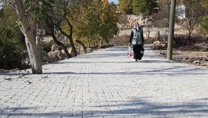 AKÇAPINAR'IN SOKAKLARI YENİLENDİ