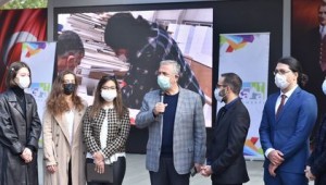 BAŞKAN YAVAŞ, KENT KONSEYİ ETKİNLİK ALANINDA ÜNİVERSİTELİLERLE BULUŞTU