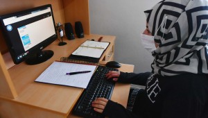 BAŞKAN YAVAŞ'TAN PANDEMİ SÜRECİNDE ÖĞRENCİLERE EN ANLAMLI HİZMET