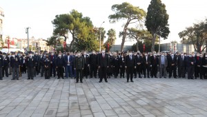 Buca'da Ata'ya saygı günü