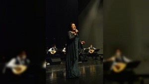 Bursa'da İzmir depremzedelerine yardım konseri