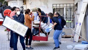 Depremde evleri zarar gören vatandaşlar taşınıyor