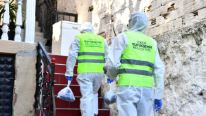 Evinde Covid tedavisi görenlere Büyükşehir'den yemek