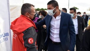 FOÇA BELEDİYESİ'NDEN DEPREM DAYANIŞMASINA DESTEK