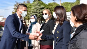 FOÇA'DA ÖĞRETMENLER GÜNÜ KUTLAMASI