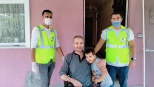 Gülen Gözler Bizim İçin Dünyalara Bedel