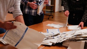 Koronavirüs nedeniyle ölen aday belediye başkanlığı kazandı