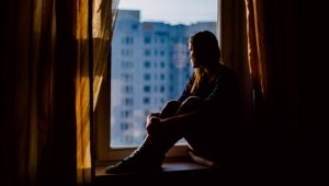 Koronavirüsü yenenlerde psikiyatrik bozukluk görülme olasılığı artıyor