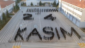 Yozgat'ta eğitim gören polis adayları öğretmenleri unutmadı