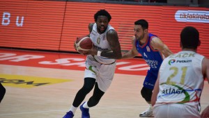 Anadolu Efes Aliağa'da Son Anda Kazandı