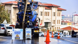 ASKİ'DEN ATIK VE YAĞMUR SUYU HATLARI İLE 60 BİN IZGARA TEMİZLİĞİ MESAİSİ