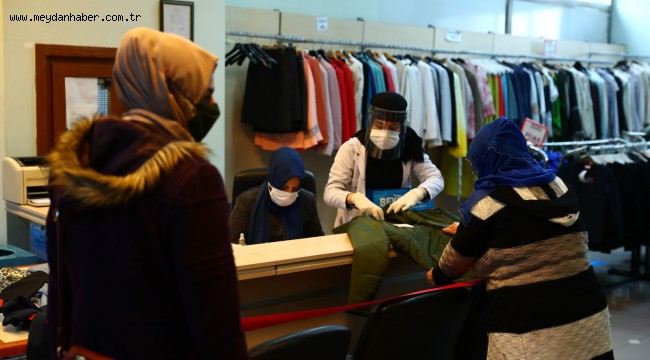 Bağcılar Belediyesi'nden bin 500 aileye kışlık giyim desteği