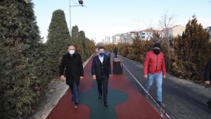 BAŞKAN ARI, YENİLEME ÇALIŞMALARI SÜREN BİSİKLET VE YÜRÜYÜŞ YOLUNDA İNCELEMELERDE BULUNDU