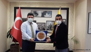 BAŞKAN ERHAN KILIÇ 2020 EN İYİ İLÇE BELEDİYE BAŞKANI SEÇİLDİ