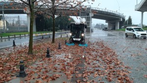 Büyükşehir yağmura karşı tüm ekipleriyle sahada