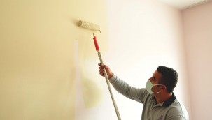 EFELER'DE OKULLAR BOYANIYOR