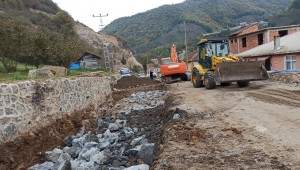 İKİZCE'DE ASFALT SEFERBERLİĞİ