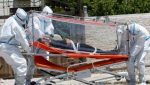 İran'da son 24 saatte COVID-19'dan 362 kişi hayatını kaybetti