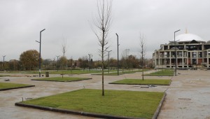 Kartepe Kent Meydanı yeşillendiriliyor