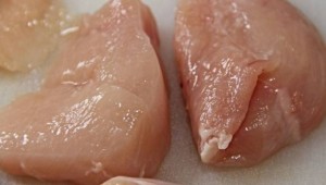 Singapur, laboratuvarda üretilen 'tavuk etinin' satışına onay verdi