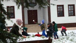 Bağcılar'da kar heyecanı