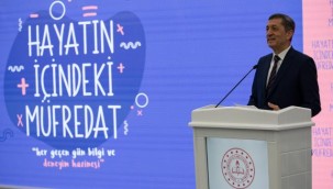 Bakan Selçuk "Hayatın İçindeki Müfredat El Kitabı" isimli kitabını tanıttı