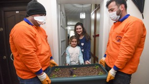 Çocuklar toprakla tanışıyor